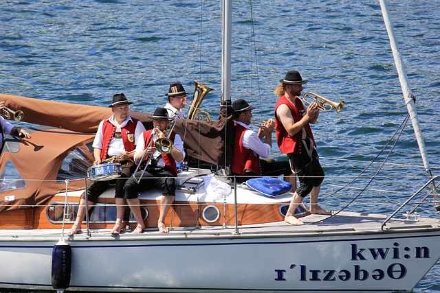 官宣！皇馬與克羅地亞中場莫德裏奇續約.